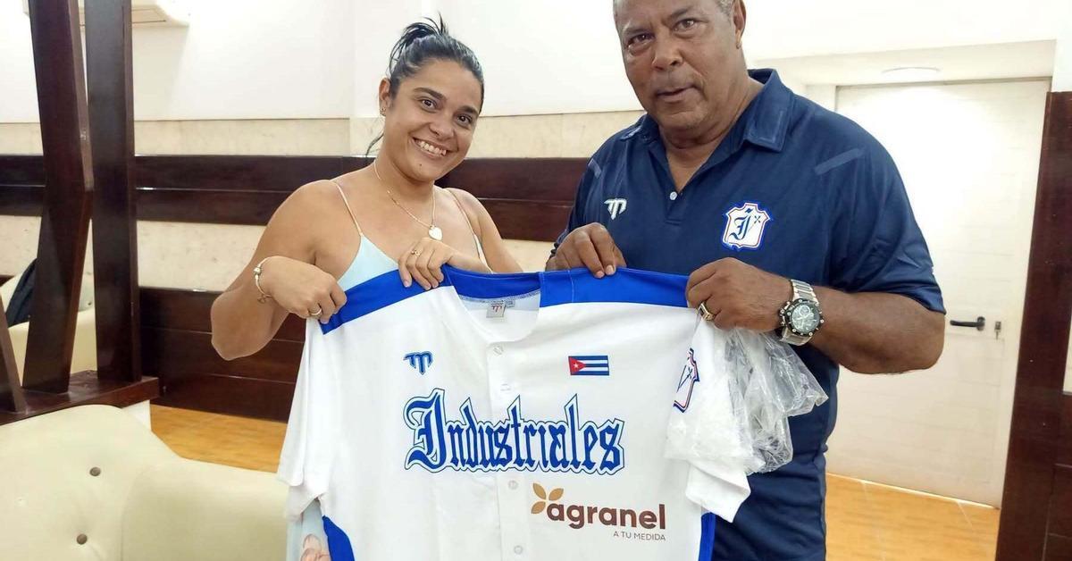 Béisbol cubano: Industriales estrena el primer patrocinio de una marca privada