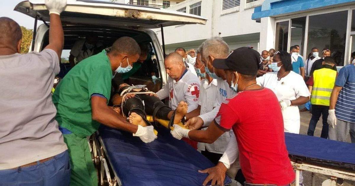 Al menos cinco muertos y 15 heridos en un accidente de tránsito en ...