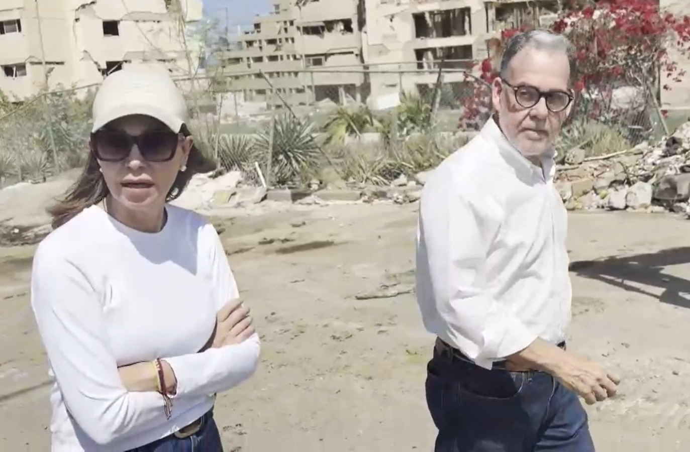 María Corina Machado visita La Guaira, el estado devastado en el doble terremoto