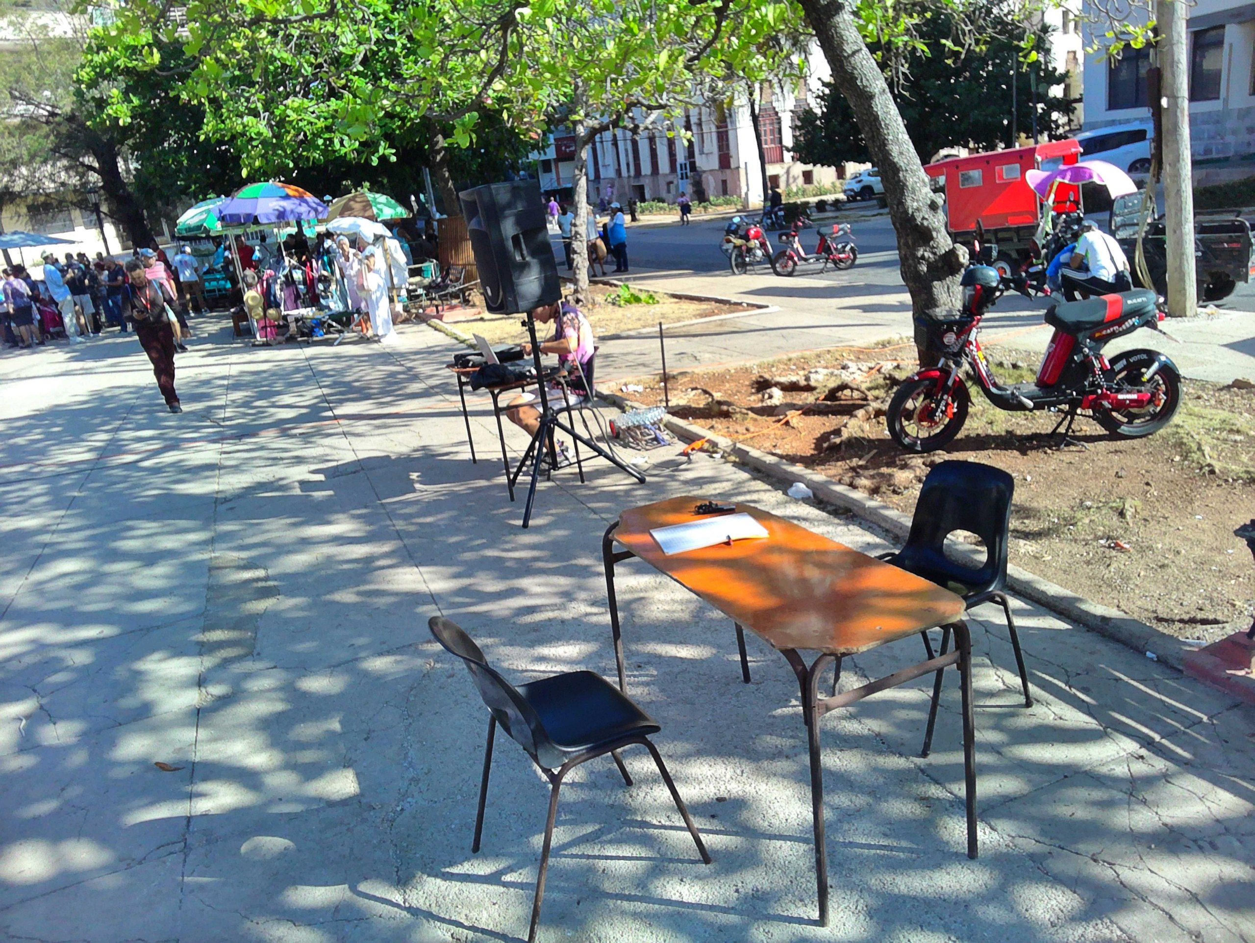 El Observatorio de Libertad Académica denuncia la "coerción" en las universidades para firmar "por la Patria"