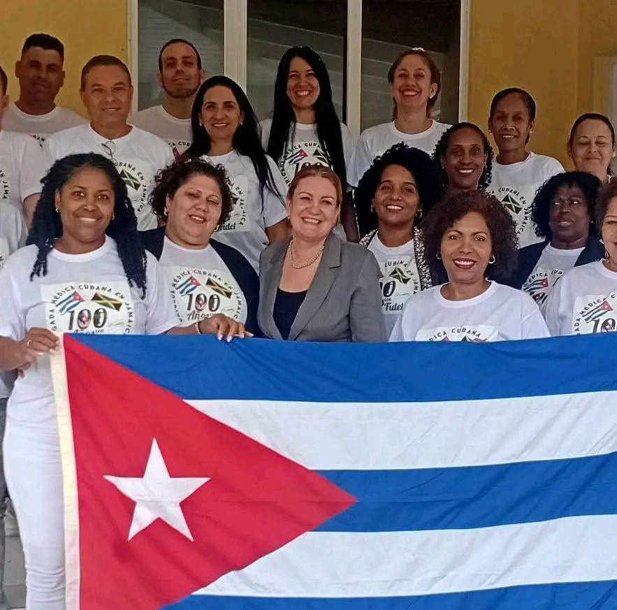 Cuba prefirió retirar la misión médica en lugar de aceptar las nuevas condiciones, dice Jamaica