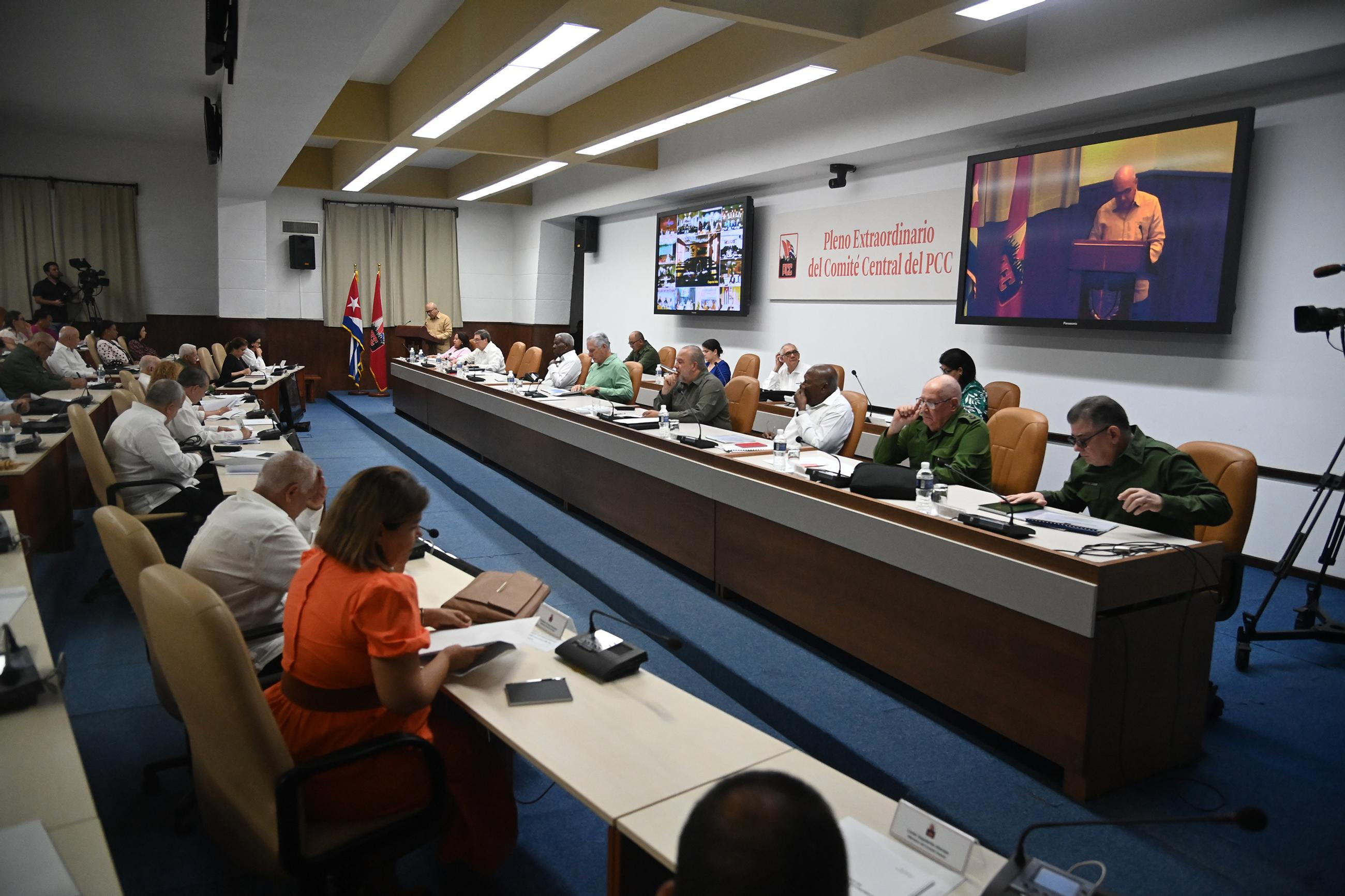Razones para prohibir el Partido Comunista en la nueva República de Cuba