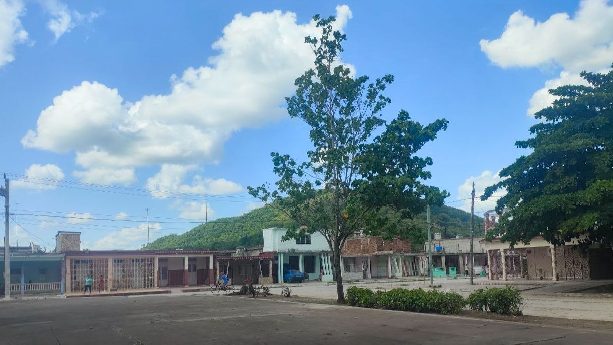 Vecinos de Sancti Spíritus donan más de 10.000 dólares a Etecsa para comprar paneles solares