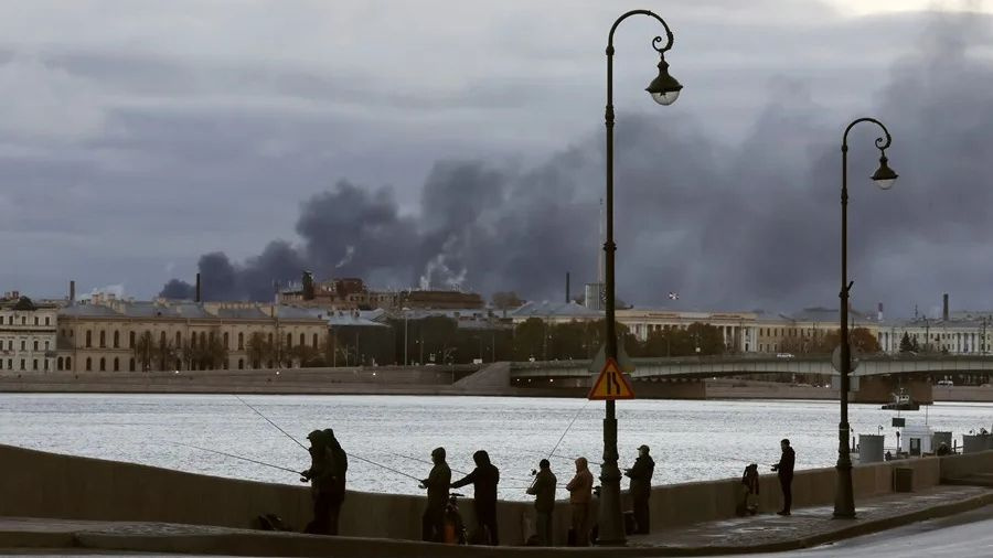 Ucrania responde a Trump golpeando la ciudad de Putin con el mayor ataque de drones
