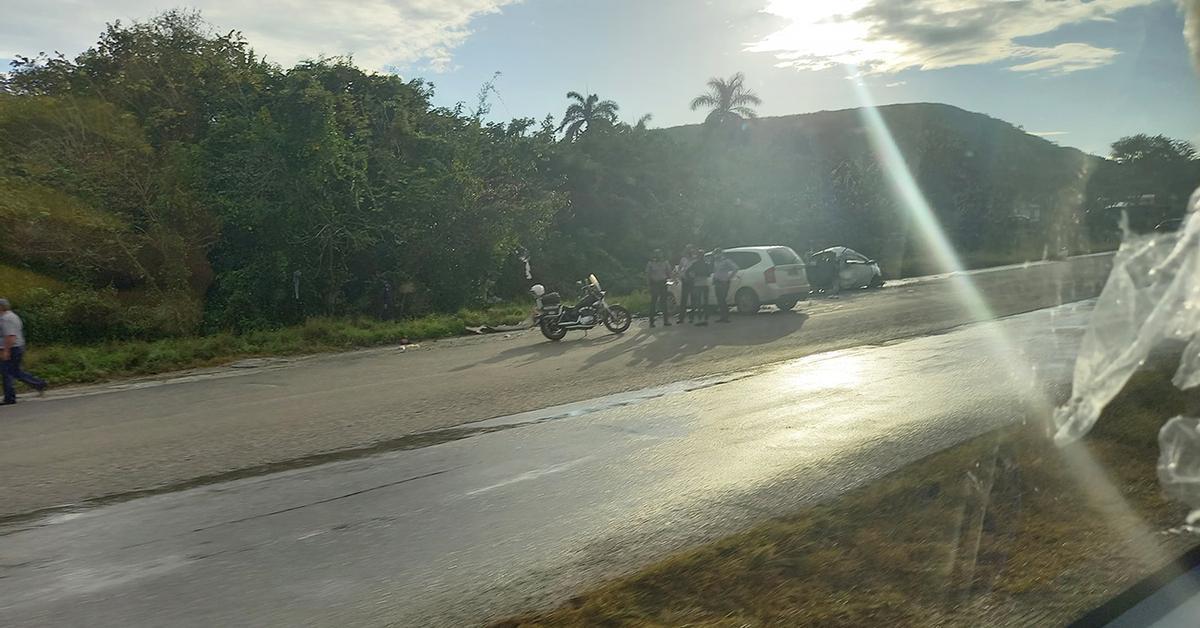 Un accidente de tránsito en la Autopista Nacional de Cuba deja dos ...
