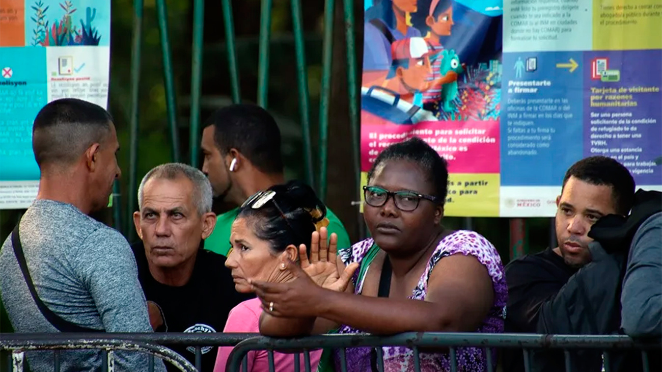 La demora en los trámites migratorios alimenta el mercado de documentos falsos en Chiapas