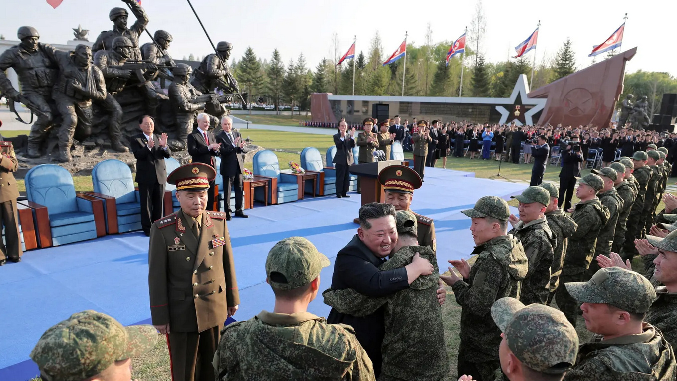 Kim Jong-un alaba a soldados norcoreanos que se suicidan para no ser capturados en Ucrania