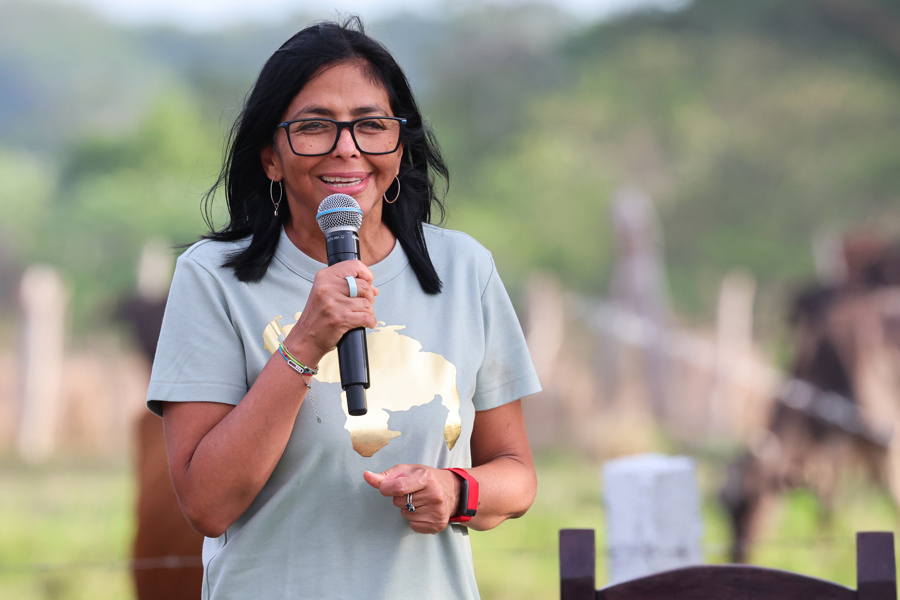 AP asegura que Trump ha pedido a fiscales de Miami no investigar a Delcy Rodríguez