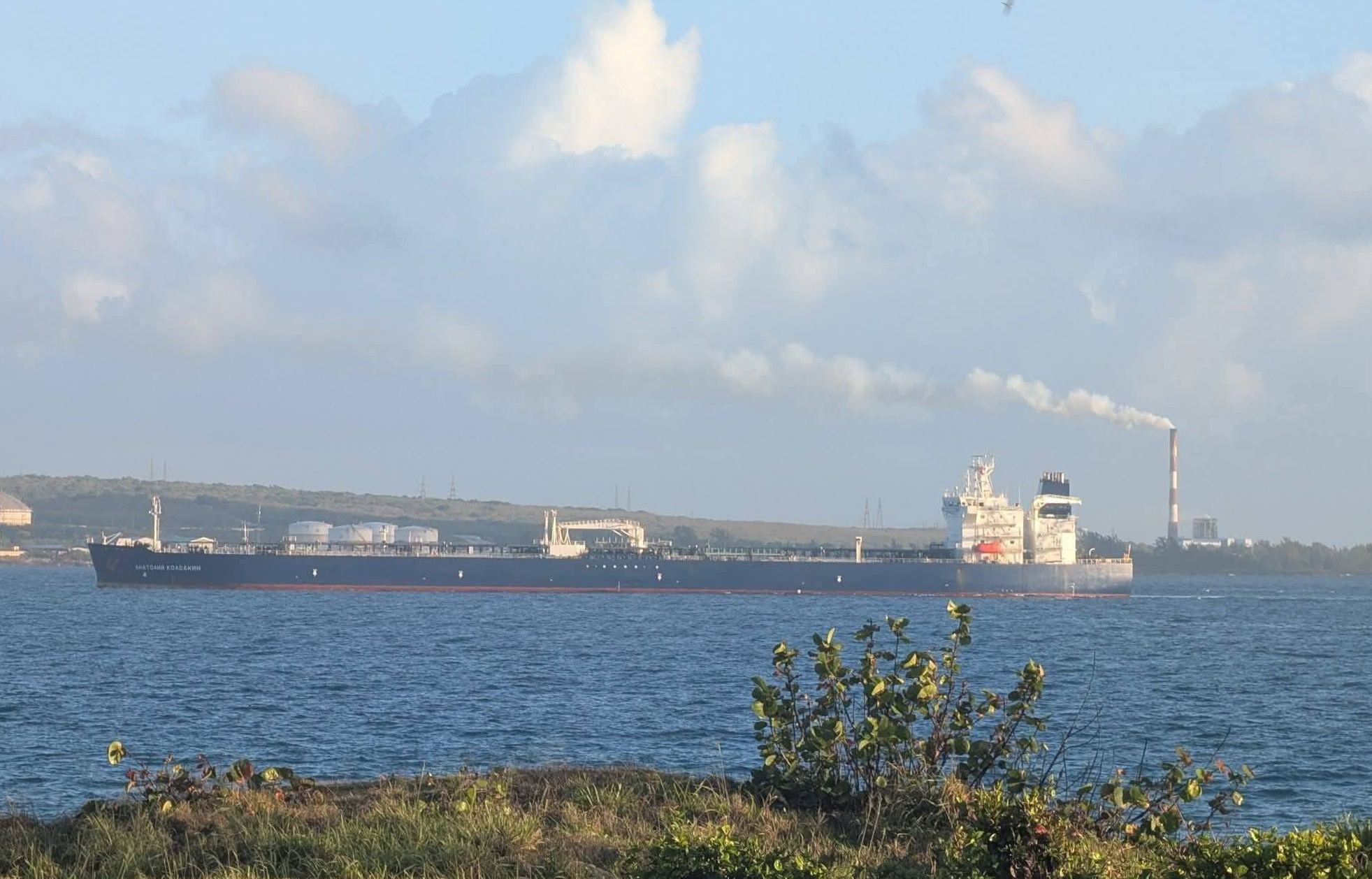 Moscú pretende "romper el bloqueo" energético de EE UU con el envío de un segundo petrolero a Cuba