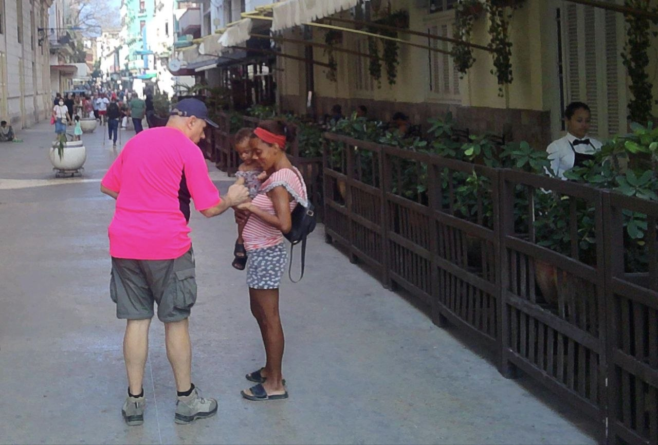 En febrero, Cuba perdió más de la mitad de los turistas del año pasado