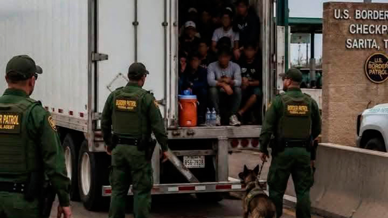 EE UU sentencia a 18 meses de prisión a un coyote cubano, que será deportado tras cumplir su condena