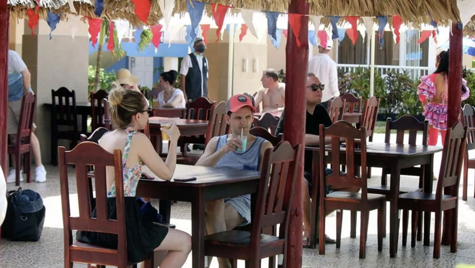 Rusia se resigna a repatriar a sus 4.000 connacionales varados en Cuba por la falta de queroseno