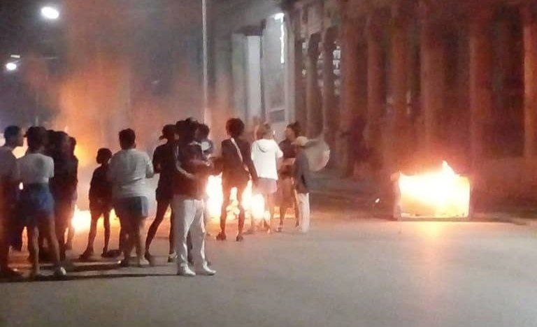 "Aquí, a cada ratico suenan las cazuelas"