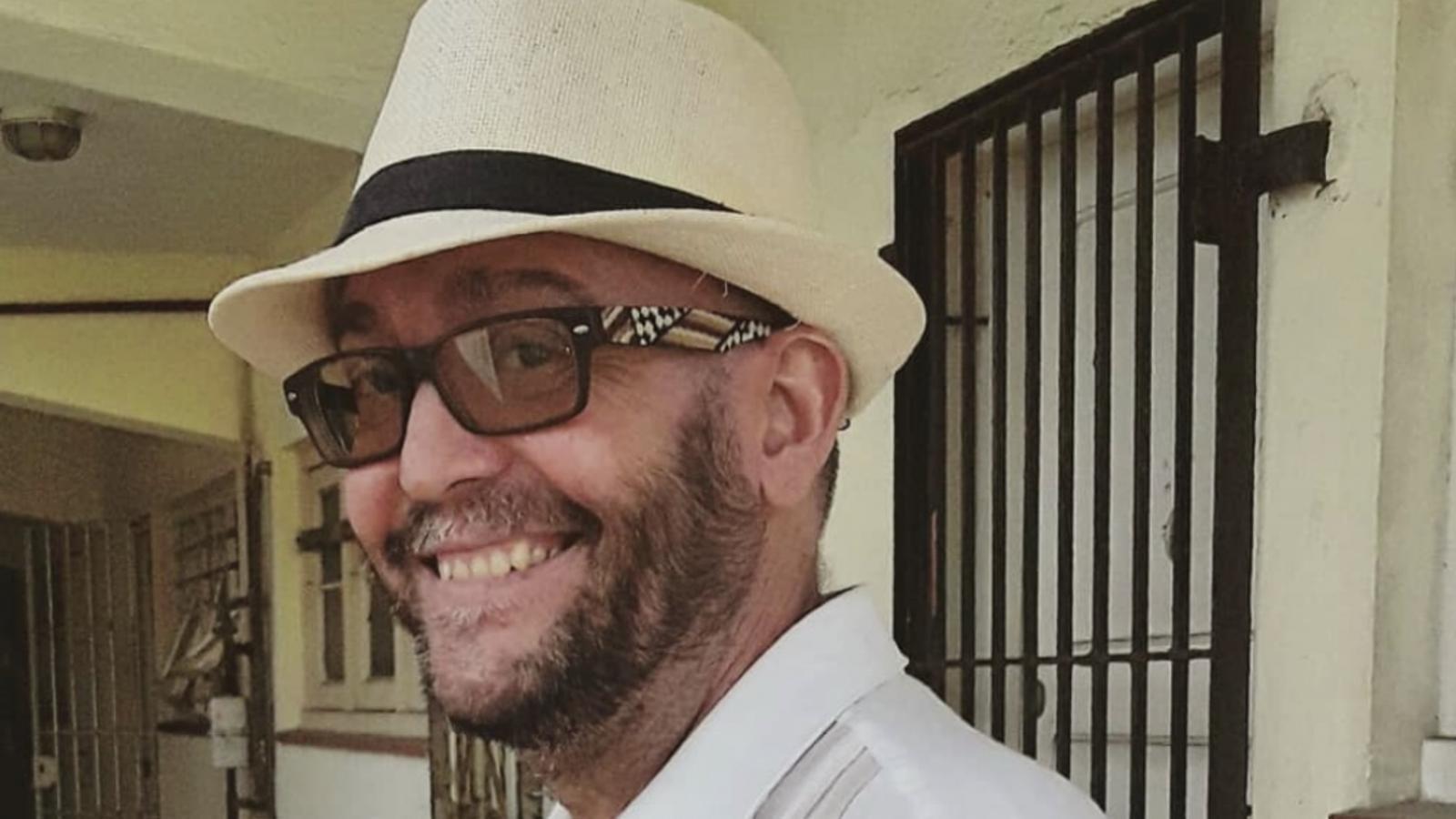 Humorista Rigoberto Ferrera presenta 'Cría cuervos y...' en El Cabildo de La Habana