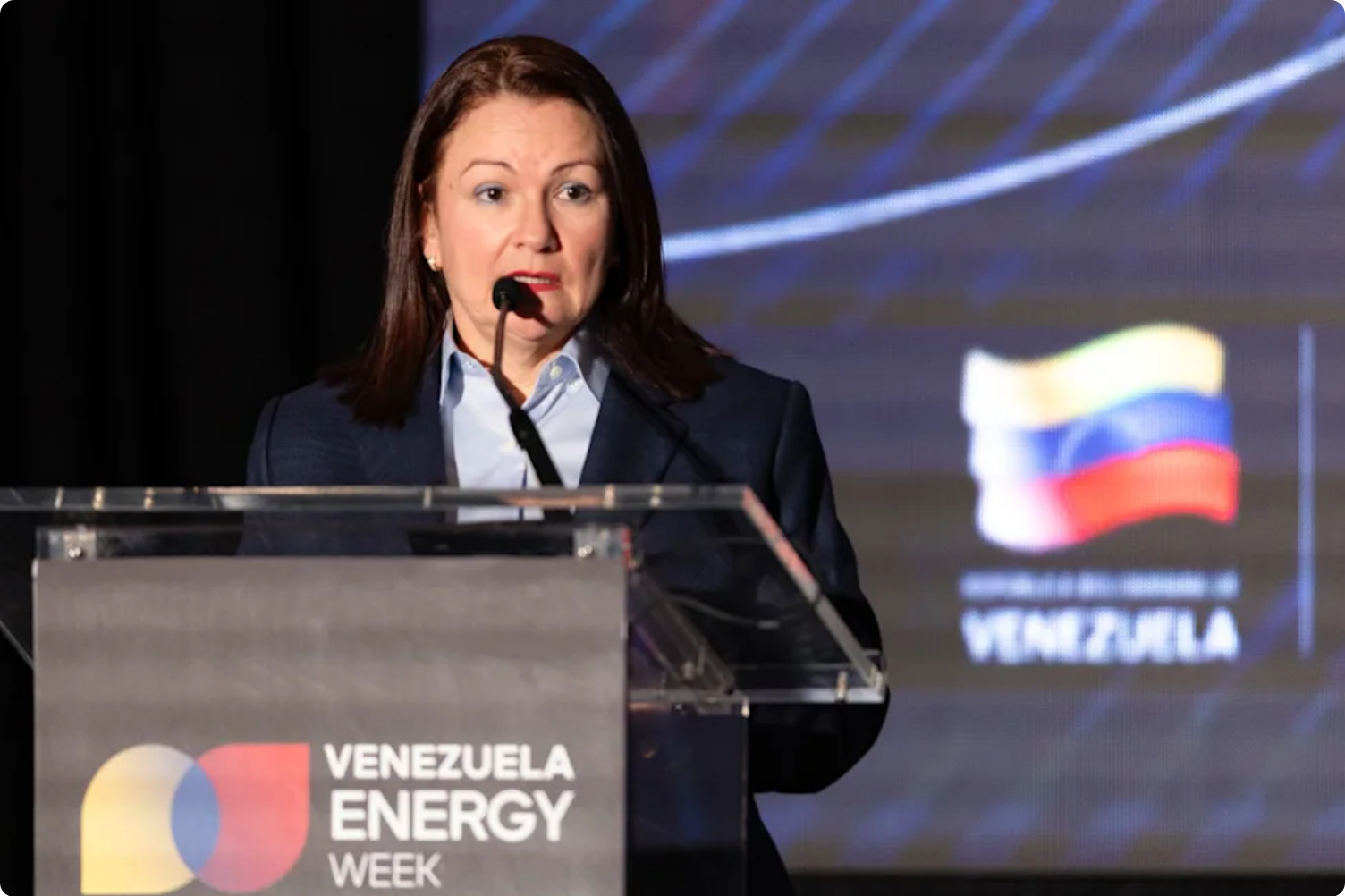 Venezuela afirma que mantiene "el control y la propiedad" de su petróleo tras su acuerdo con EE UU