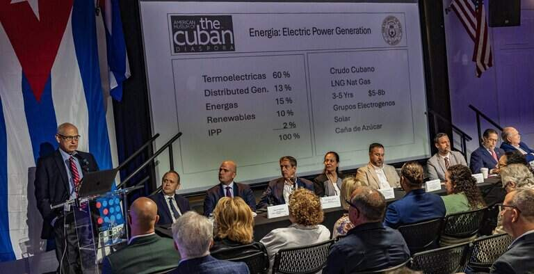Especialistas en Miami presentan un plan para reconstruir Cuba