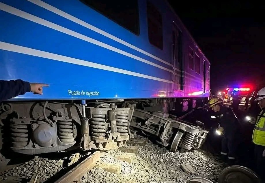 Descarrila en Las Tunas el tren que hacía la ruta entre Santiago de Cuba y La Habana, con 900 personas a bordo