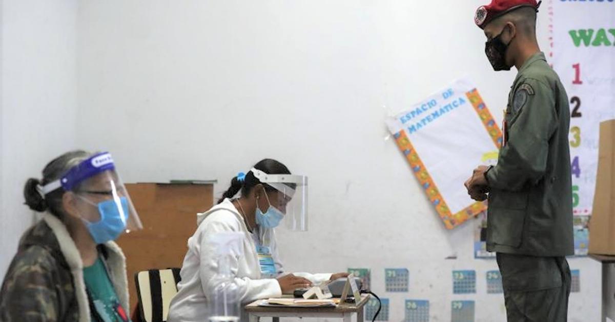 Abren los centros de votación en Venezuela para las elecciones al ...