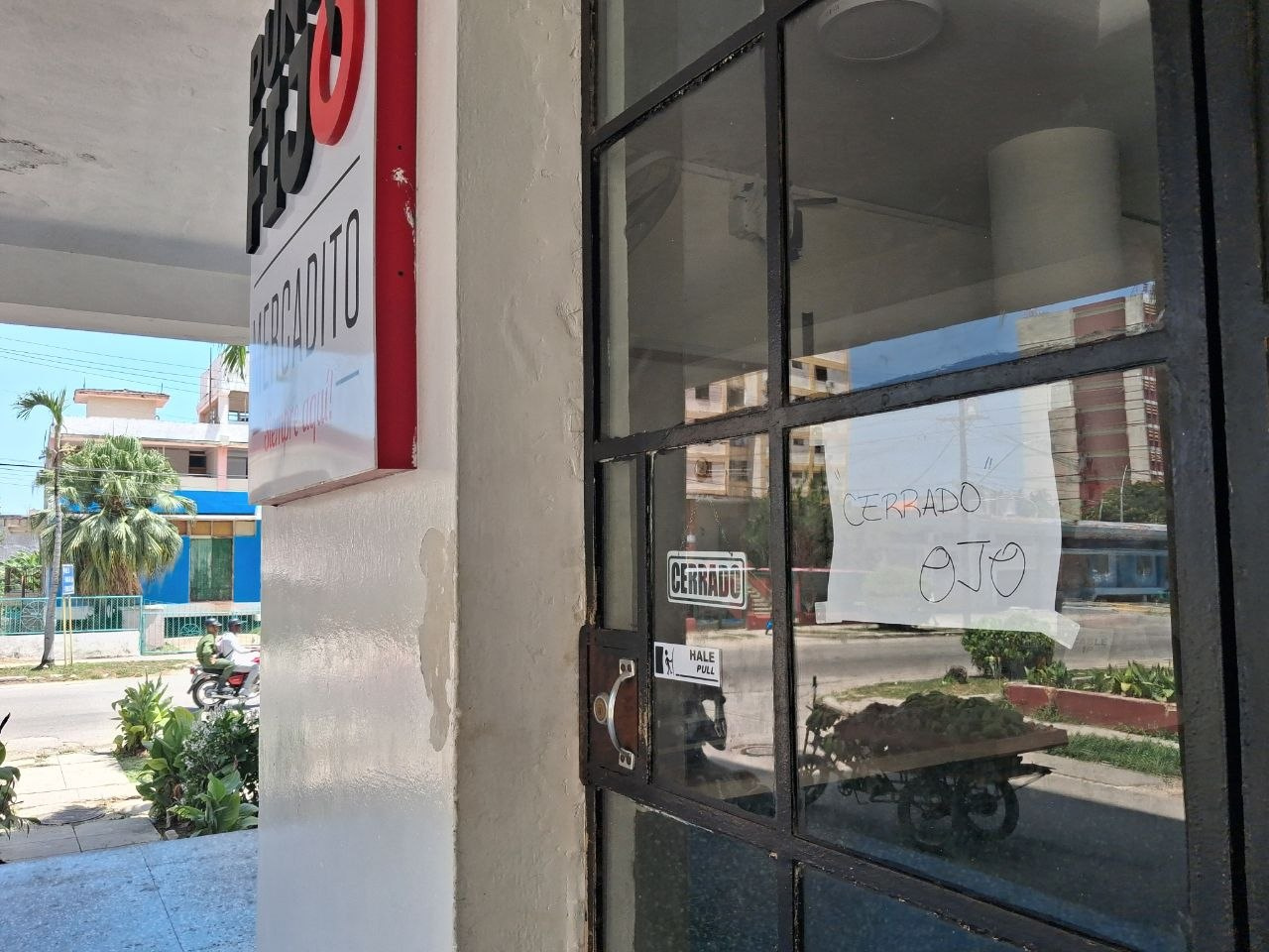 Tres semanas después, regreso a unas calles con menos comida y más carteles de ‘Cerrado’