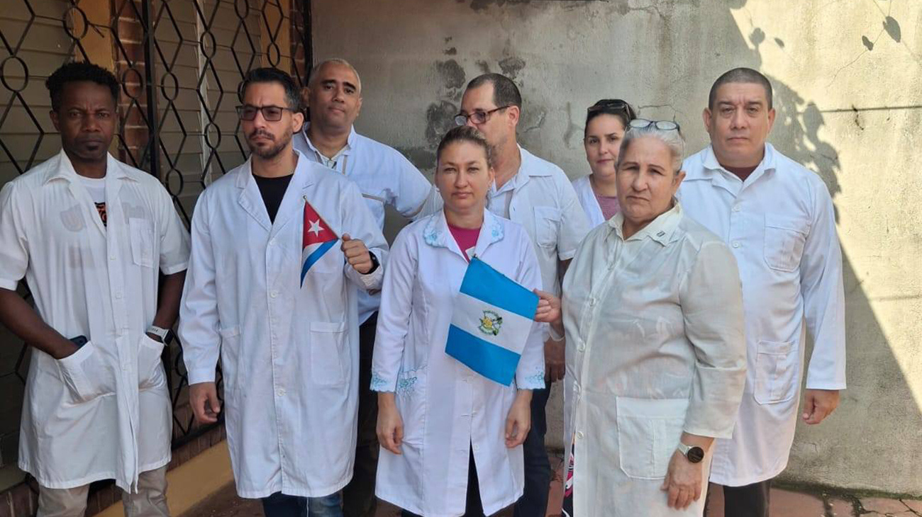 Guatemala no renovará el acuerdo para la contratación de médicos cubanos