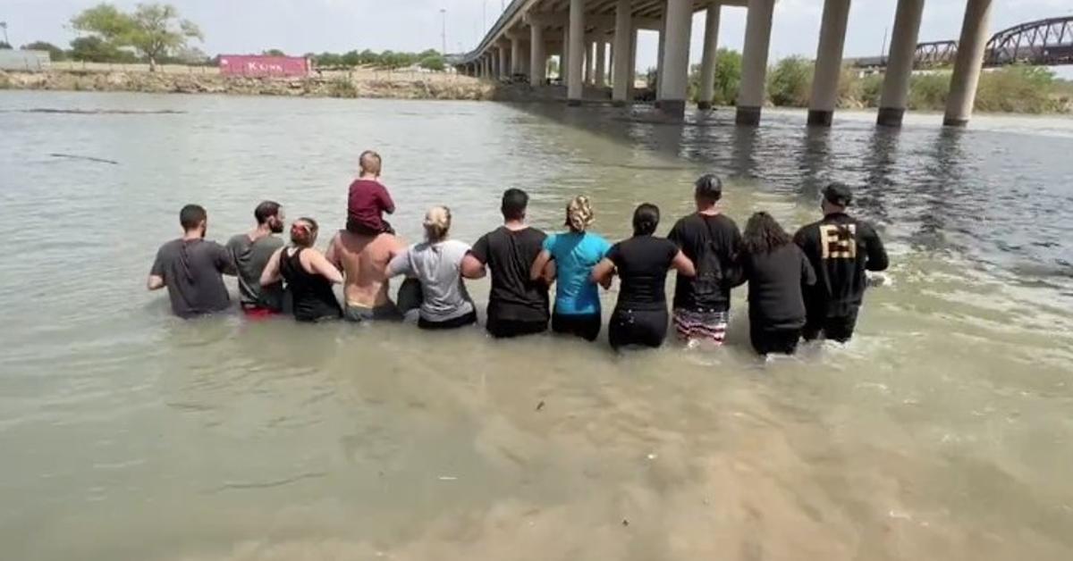 Tres cubanos y un niño se salvan de morir ahogados en el río Bravo para ...