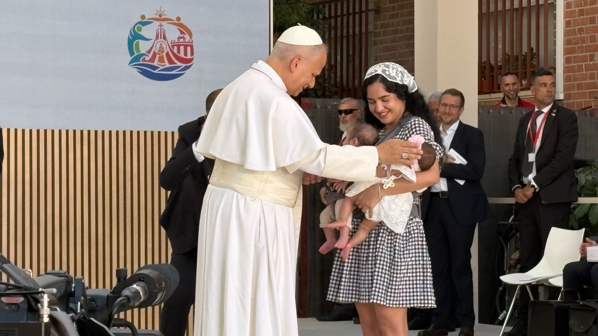 La cubana Niurka Paz al papa León XIV: "Llegué a Madrid sola, embarazada de mis mellizos"