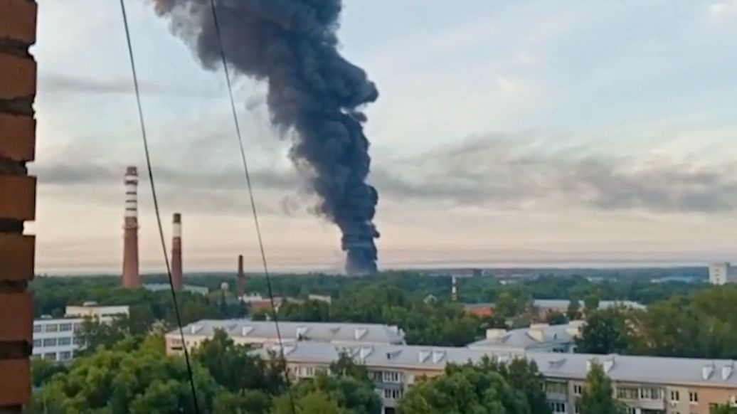Ucrania lanza más de 400 drones contra Rusia y Moscú vuelve a bombardear Odesa