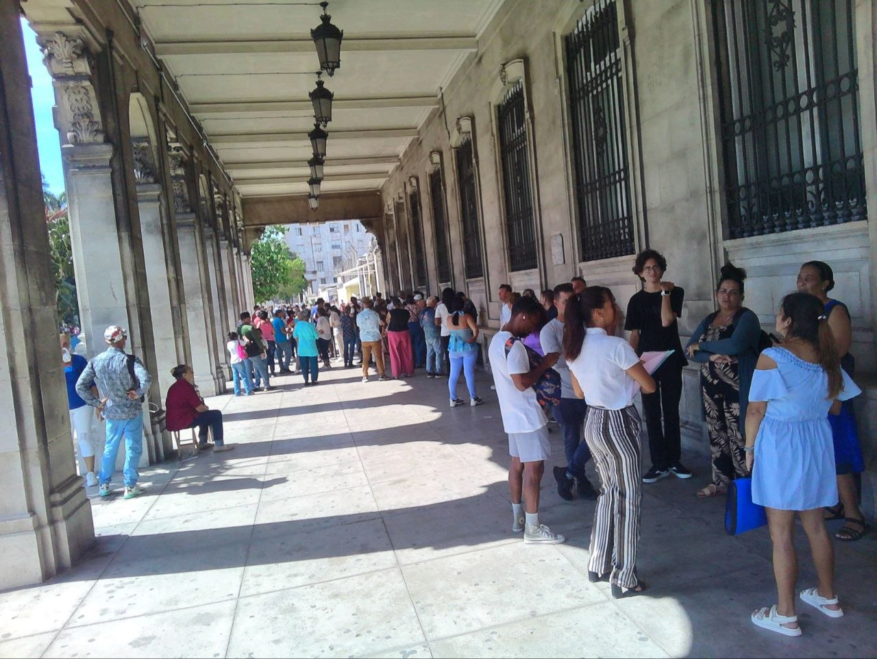 Llegan a España una media de 34.000 cubanos al año, la mayoría con nacionalidad y derecho a voto
