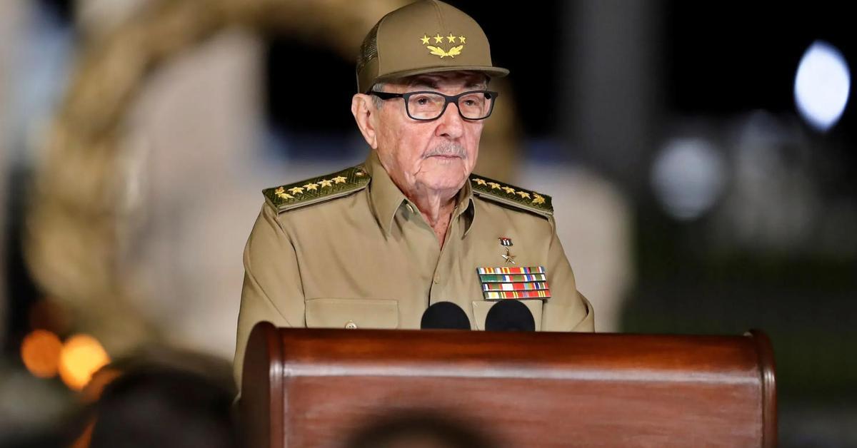 Raúl Castro, de general a reo