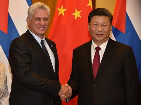China defiende que su cooperación con Cuba es "abierta y legítima" tras las sanciones de EE UU