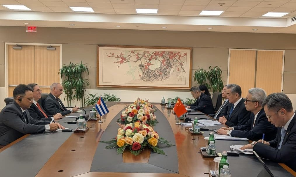 Cuba y China abogan por seguir consolidando sus "estratégicas y multifacéticas" relaciones