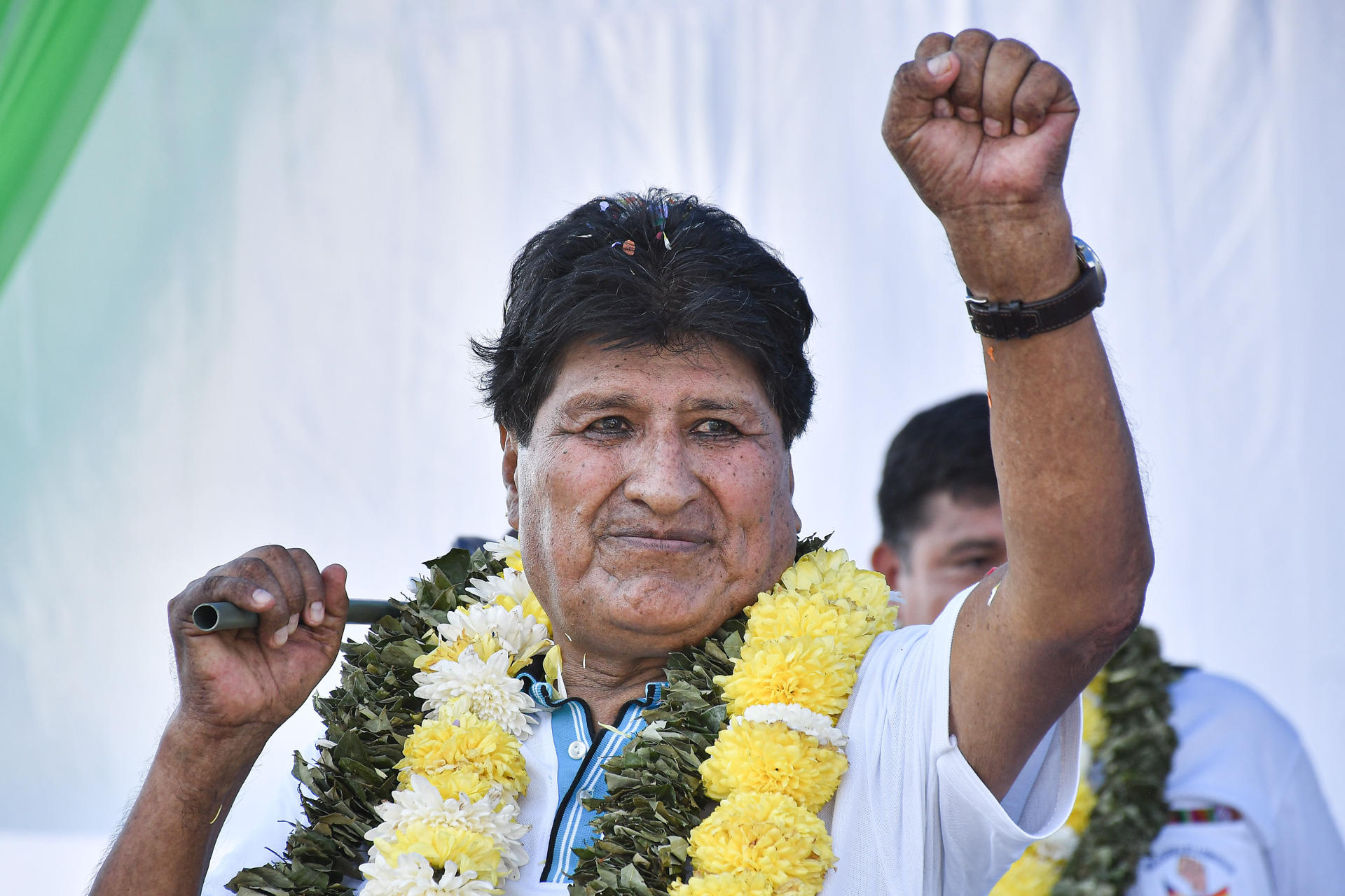 Evo Morales' followers threaten to "convulse" Bolivia if they arrest him
