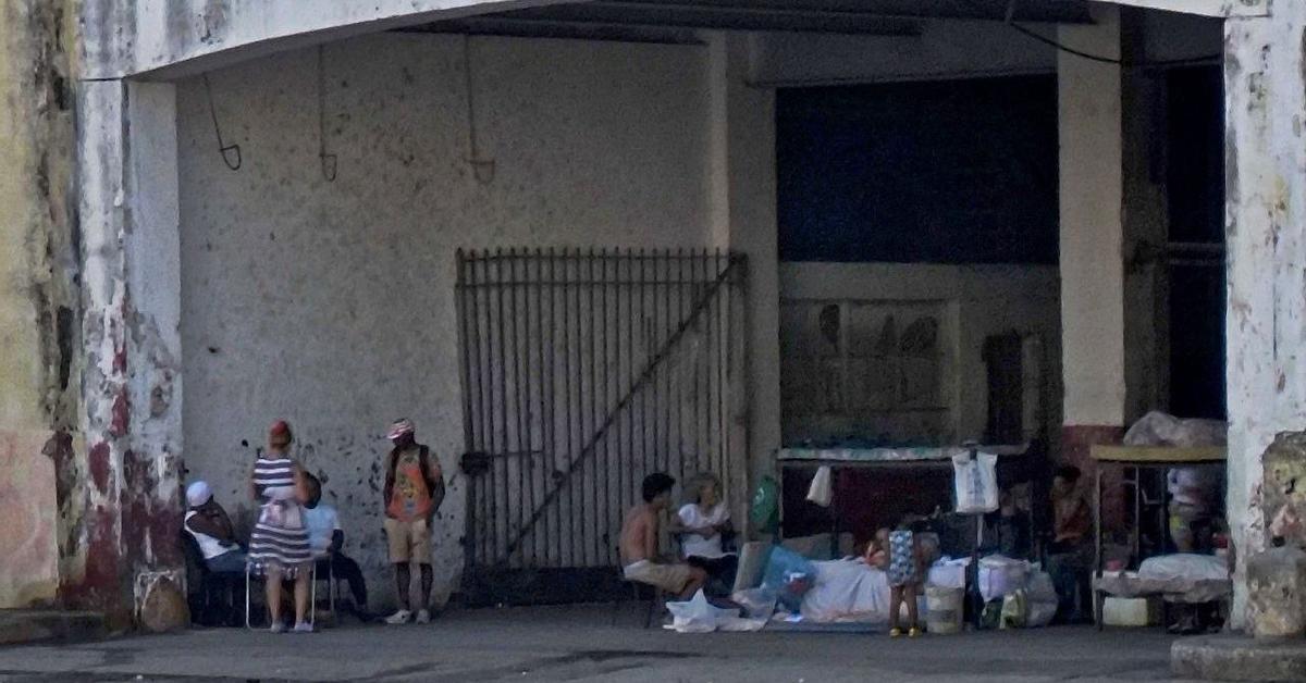 Cuba: Desalojadas por un incendio, 36 familias de La Habana en la calle